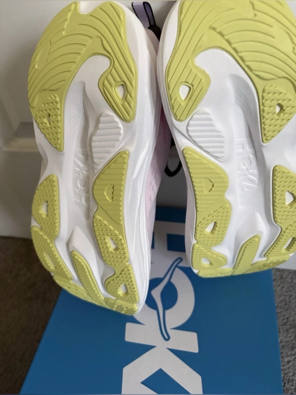 Hoka 💅 Skyflow Running Jogging Athletic Shoes Pink Twilight Size 8 8.5 9 10 NEW - Picture 3 of 12